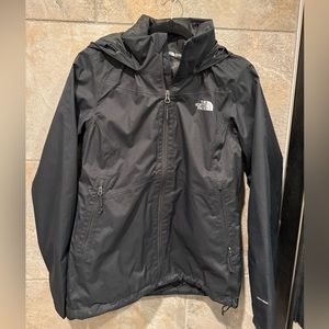 North face windbreaker small